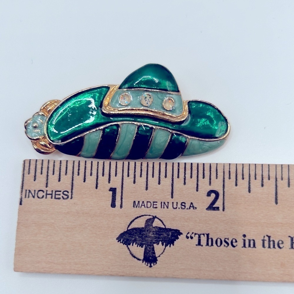 Vintage 14k Layered Gold Victorian Style Hat Brooch Green and Gold Pin - Picture 5 of 7